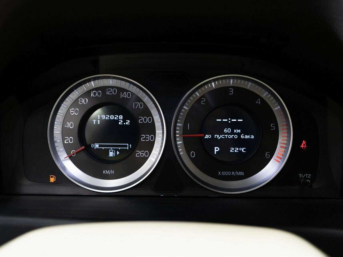 Volvo XC70 с пробегом — 2012 год. Фото: #11