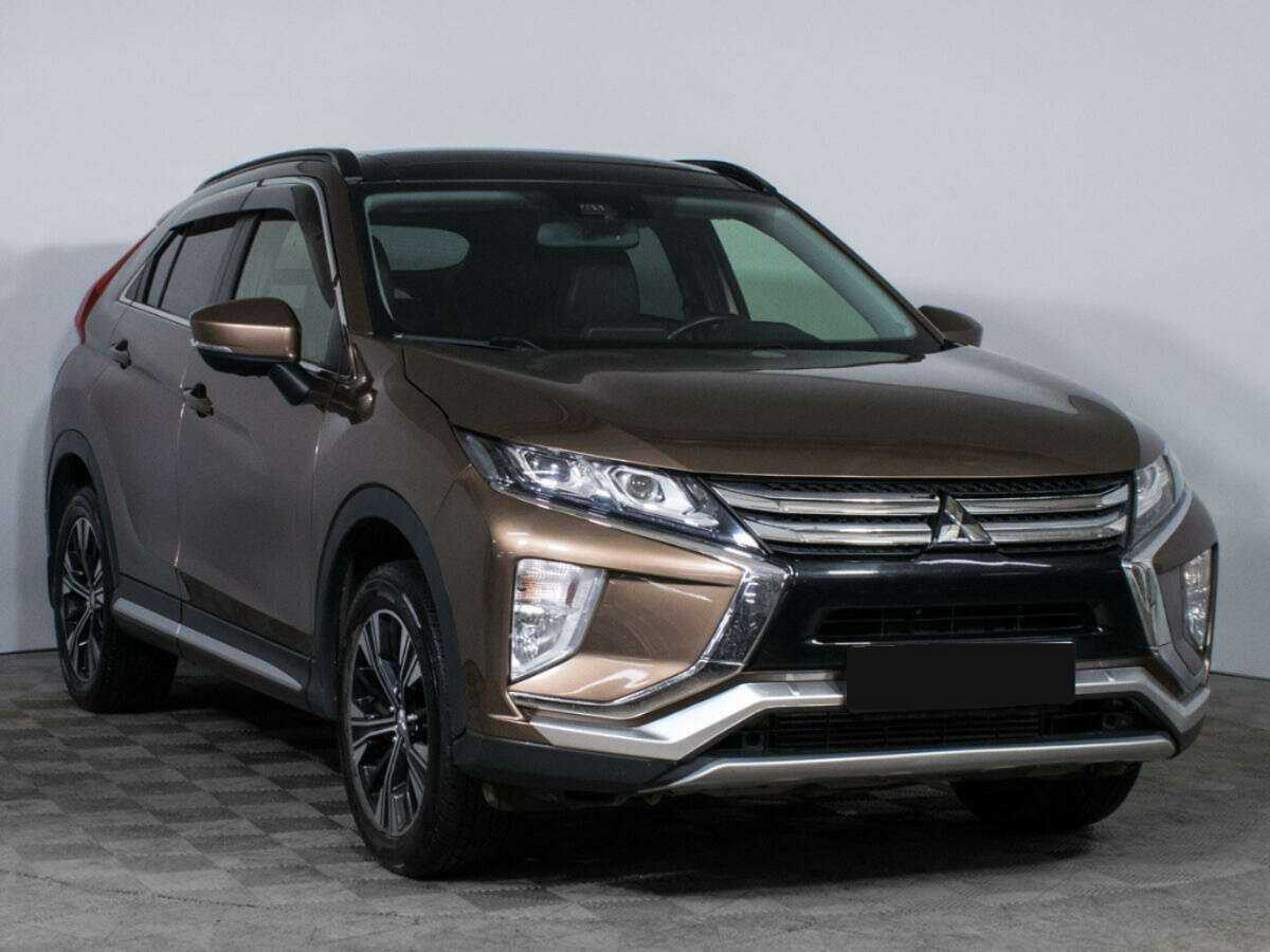 Mitsubishi Eclipse Cross с пробегом — 2018 год. Фото: #2