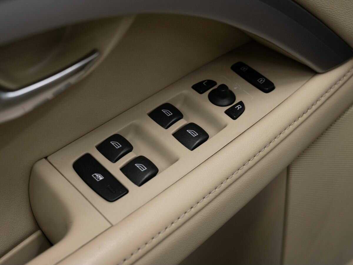 Volvo XC70 с пробегом — 2014 год. Фото: #16