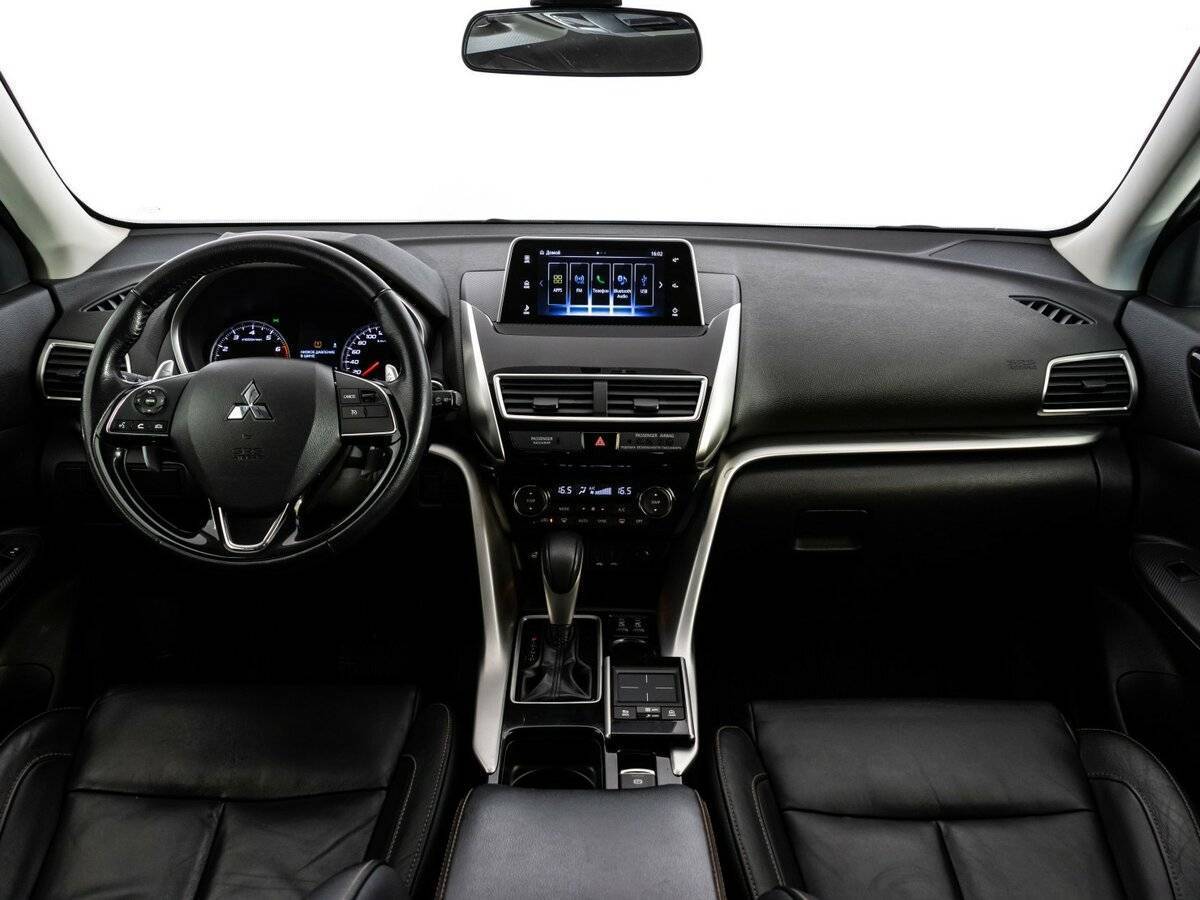 Mitsubishi Eclipse Cross с пробегом — 2018 год. Фото: #10