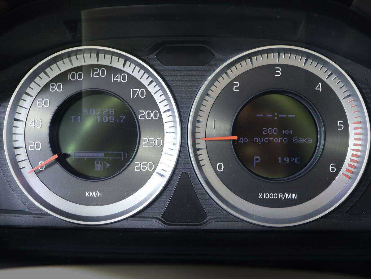 Volvo XC70 с пробегом — 2012 год. Фото: #7