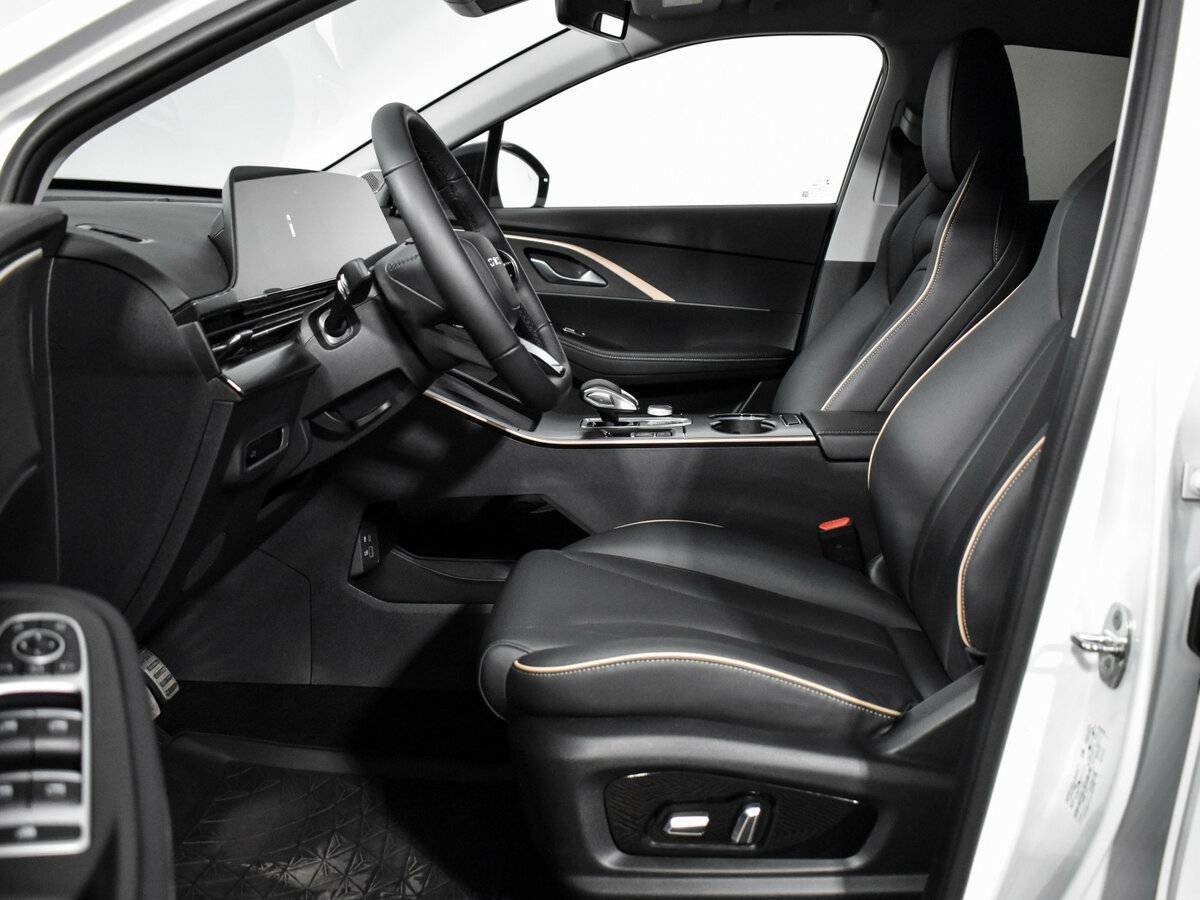 OMODA C5 с пробегом — 2023 год. Фото: #10