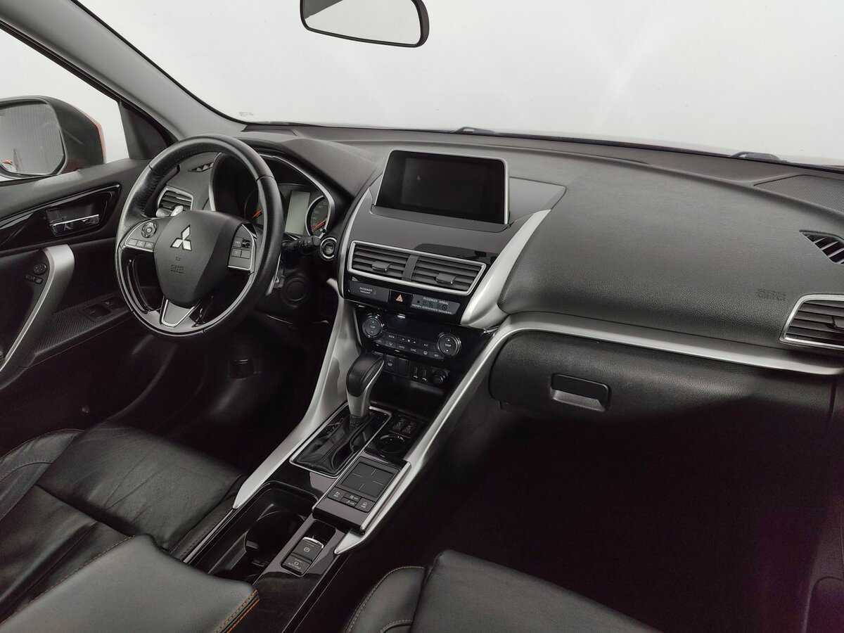 Mitsubishi Eclipse Cross с пробегом — 2018 год. Фото: #8