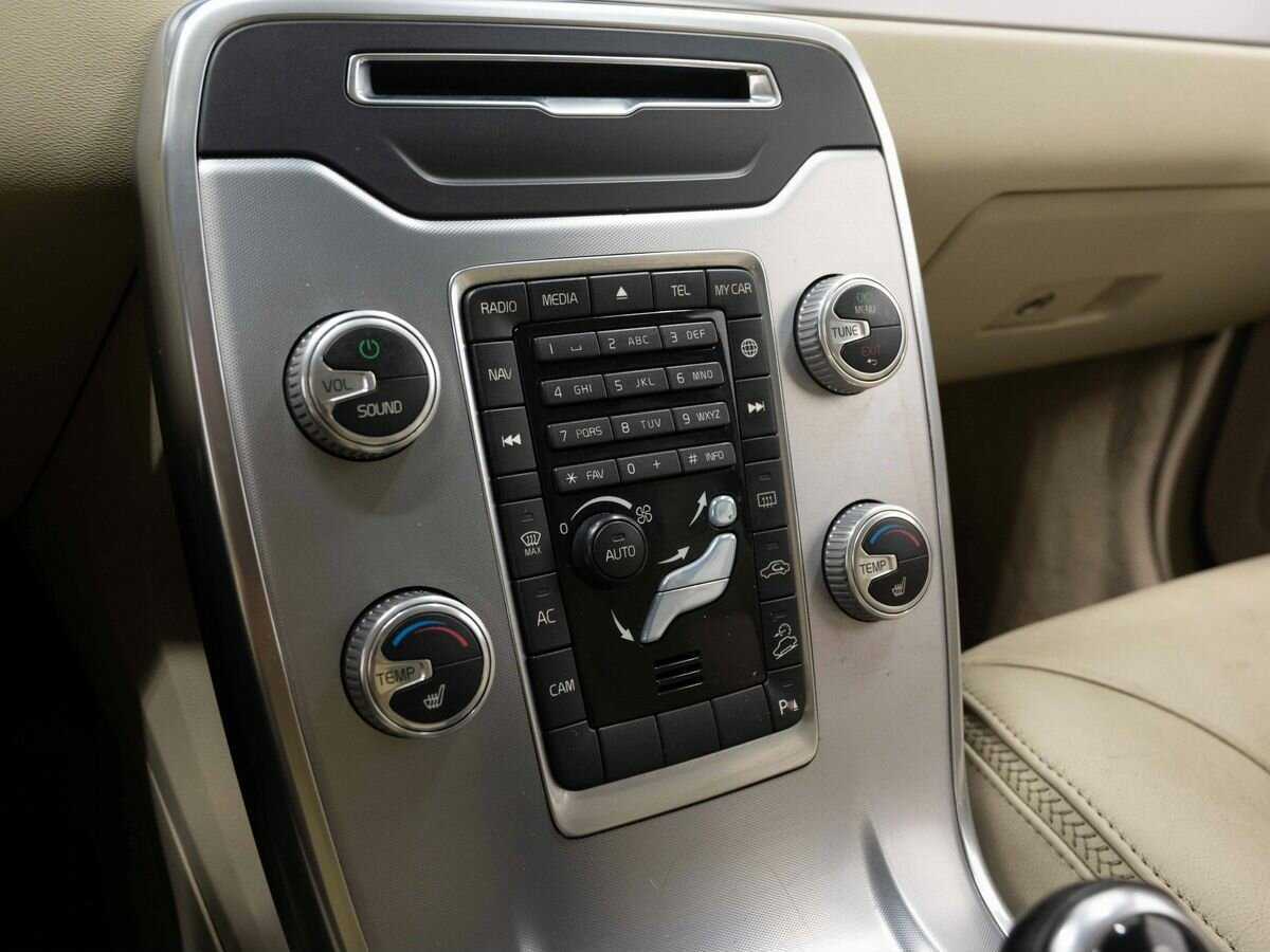 Volvo XC70 с пробегом — 2014 год. Фото: #19