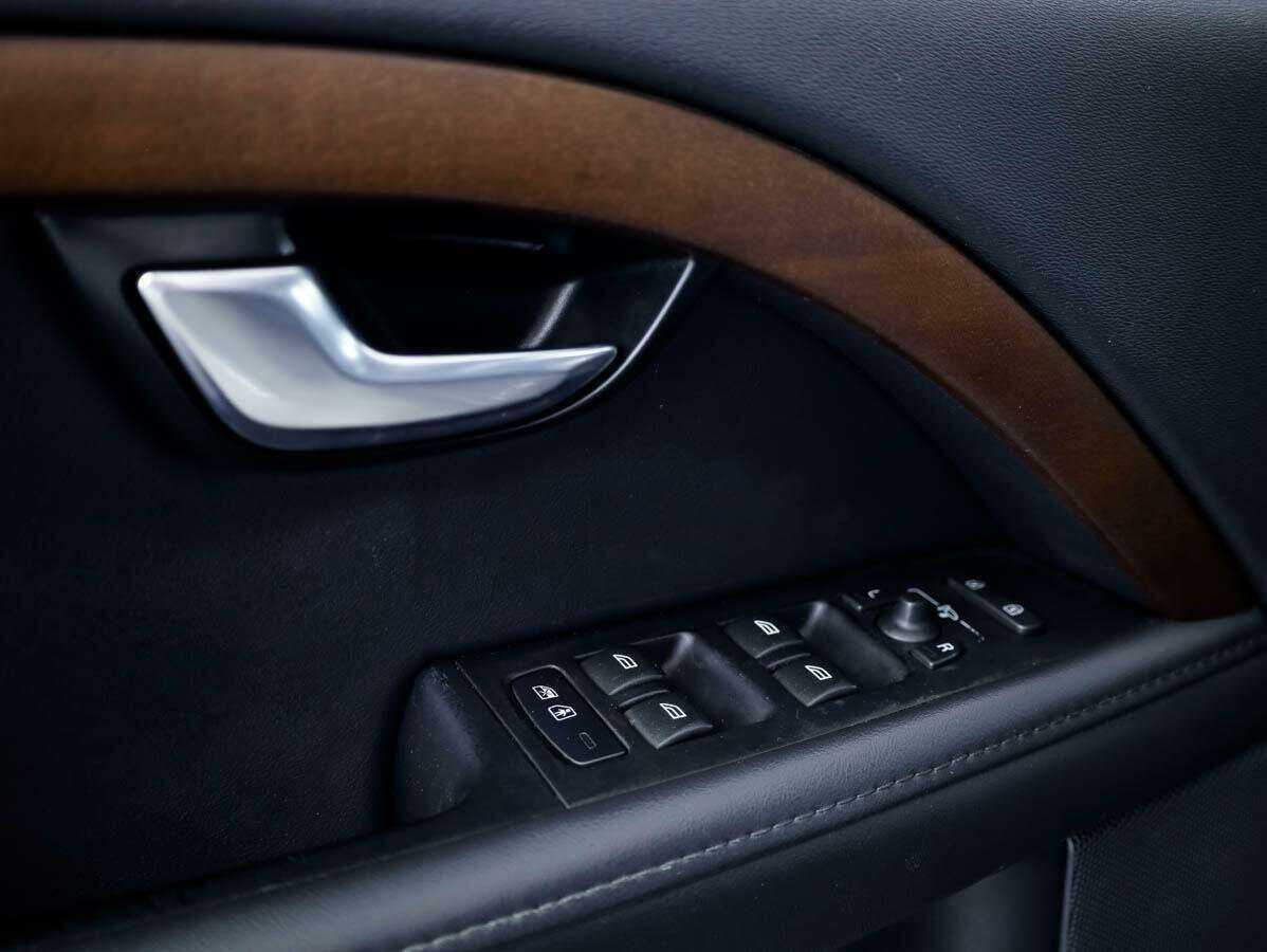 Volvo XC70 с пробегом — 2014 год. Фото: #12