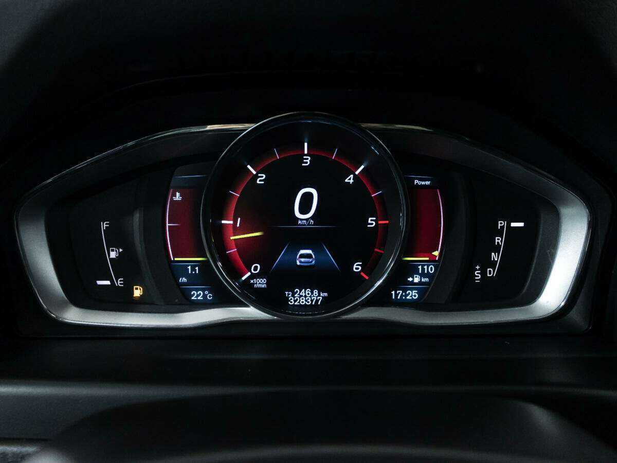 Volvo XC70 с пробегом — 2013 год. Фото: #11