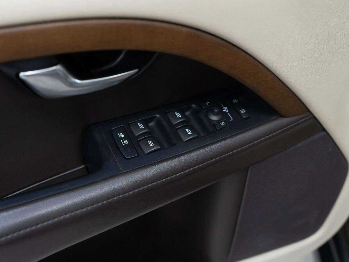 Volvo XC70 с пробегом — 2012 год. Фото: #13