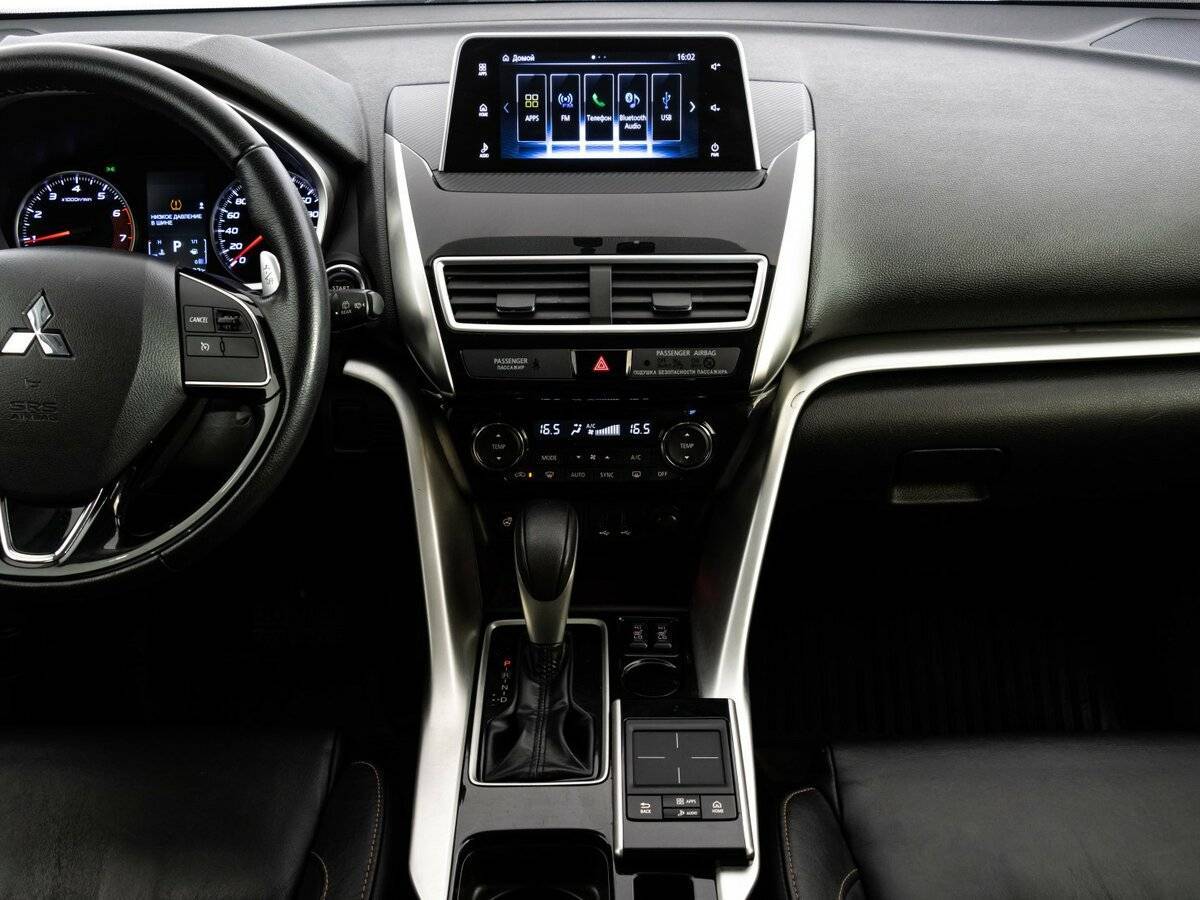 Mitsubishi Eclipse Cross с пробегом — 2018 год. Фото: #13