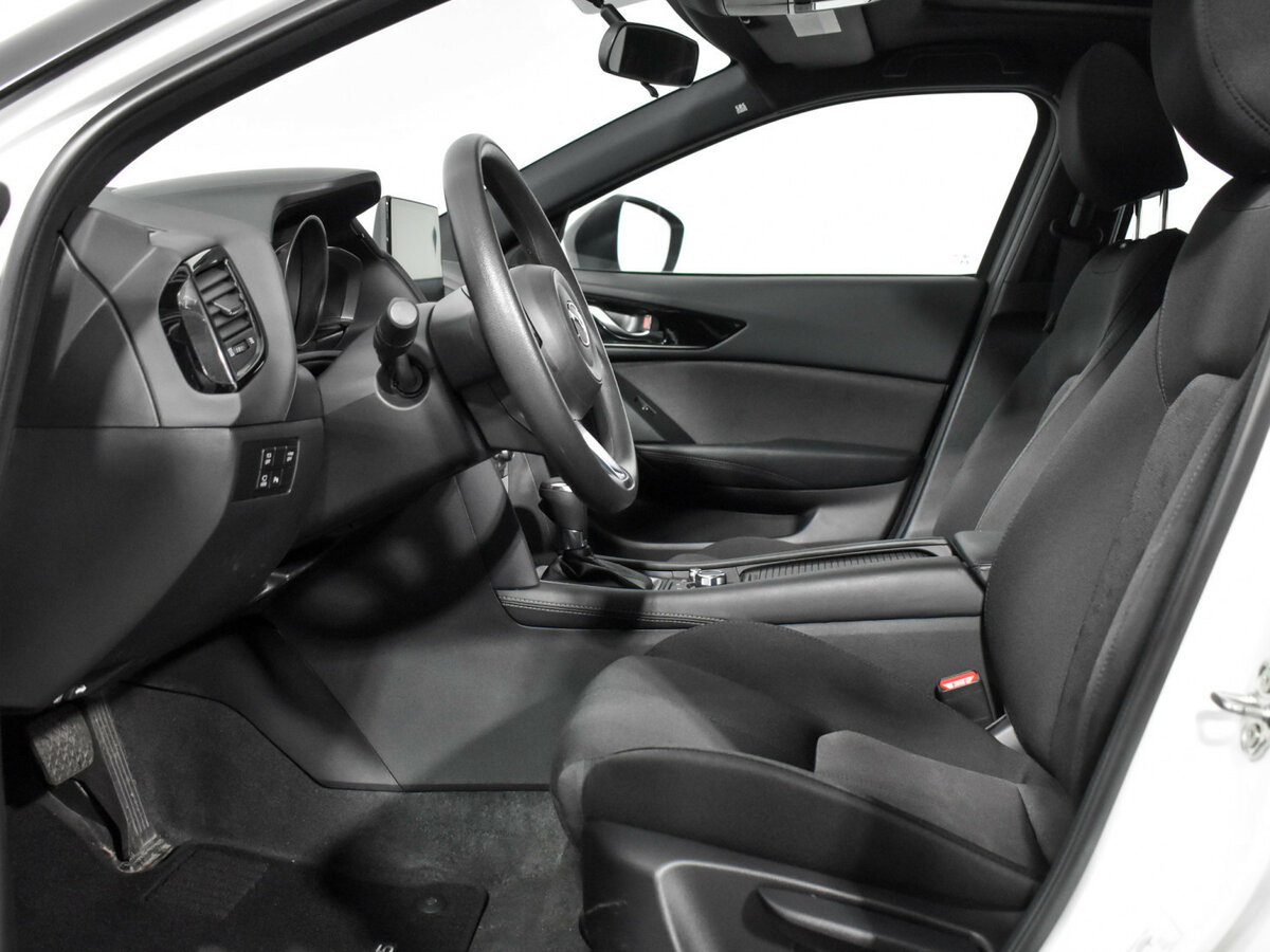 Mazda CX-4 с пробегом — 2022 год. Фото: #9