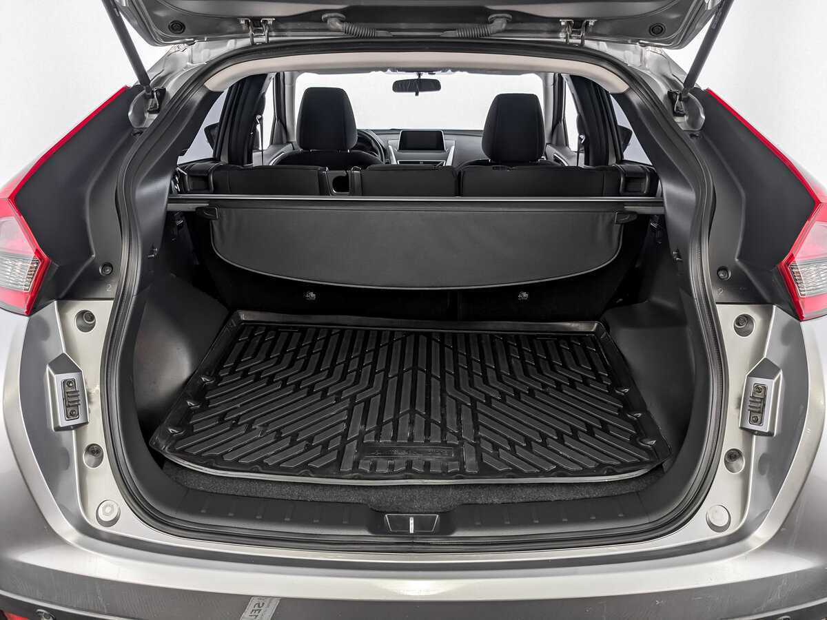 Mitsubishi Eclipse Cross с пробегом — 2019 год. Фото: #9