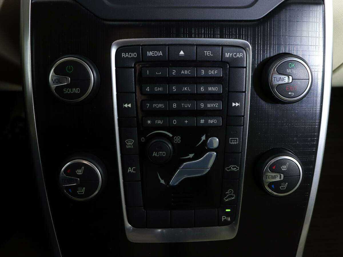 Volvo XC70 с пробегом — 2012 год. Фото: #18