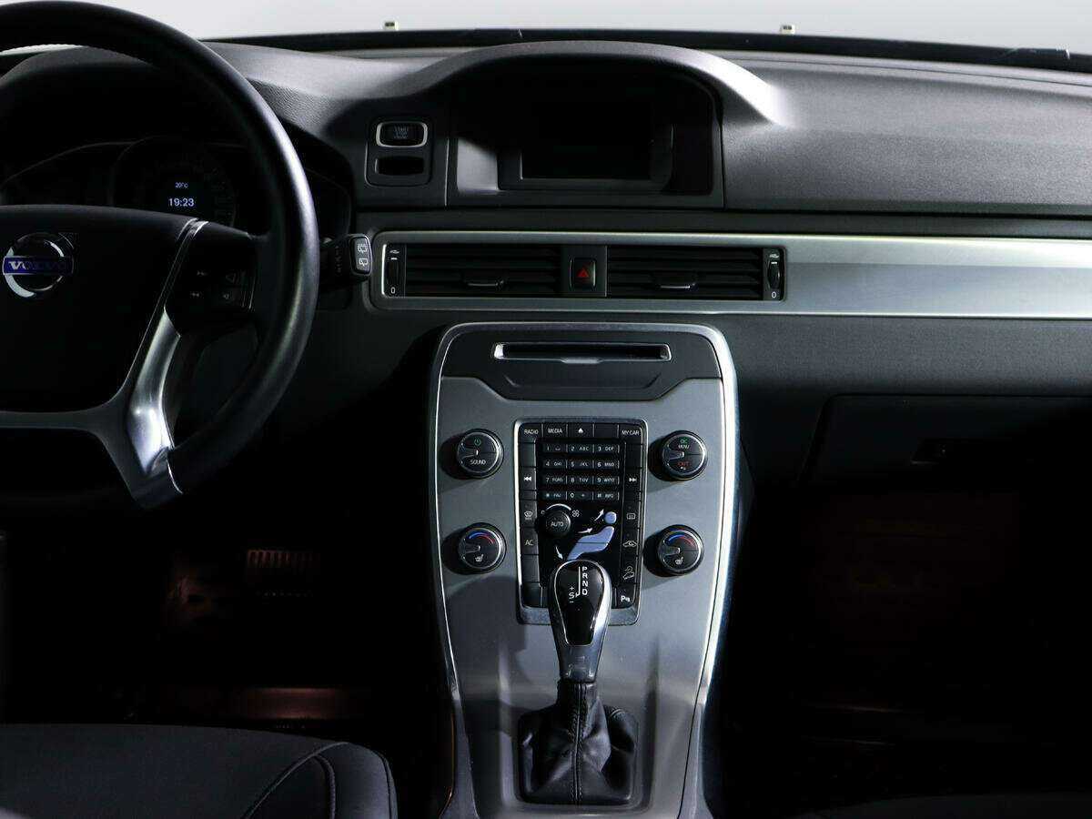 Volvo XC70 с пробегом — 2014 год. Фото: #10