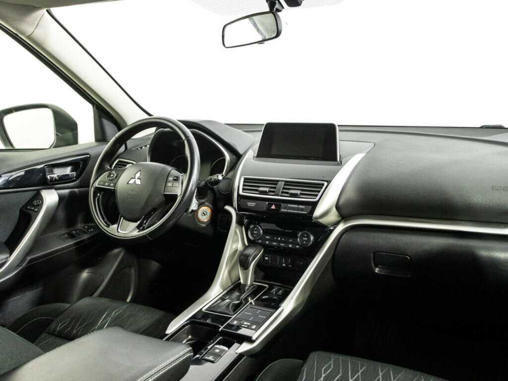 Mitsubishi Eclipse Cross с пробегом — 2018 год. Фото: #8