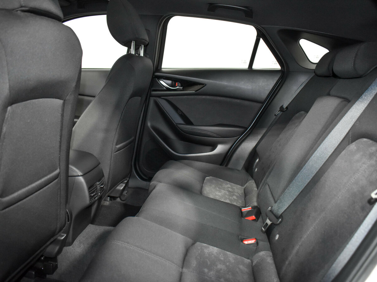 Mazda CX-4 с пробегом — 2022 год. Фото: #10