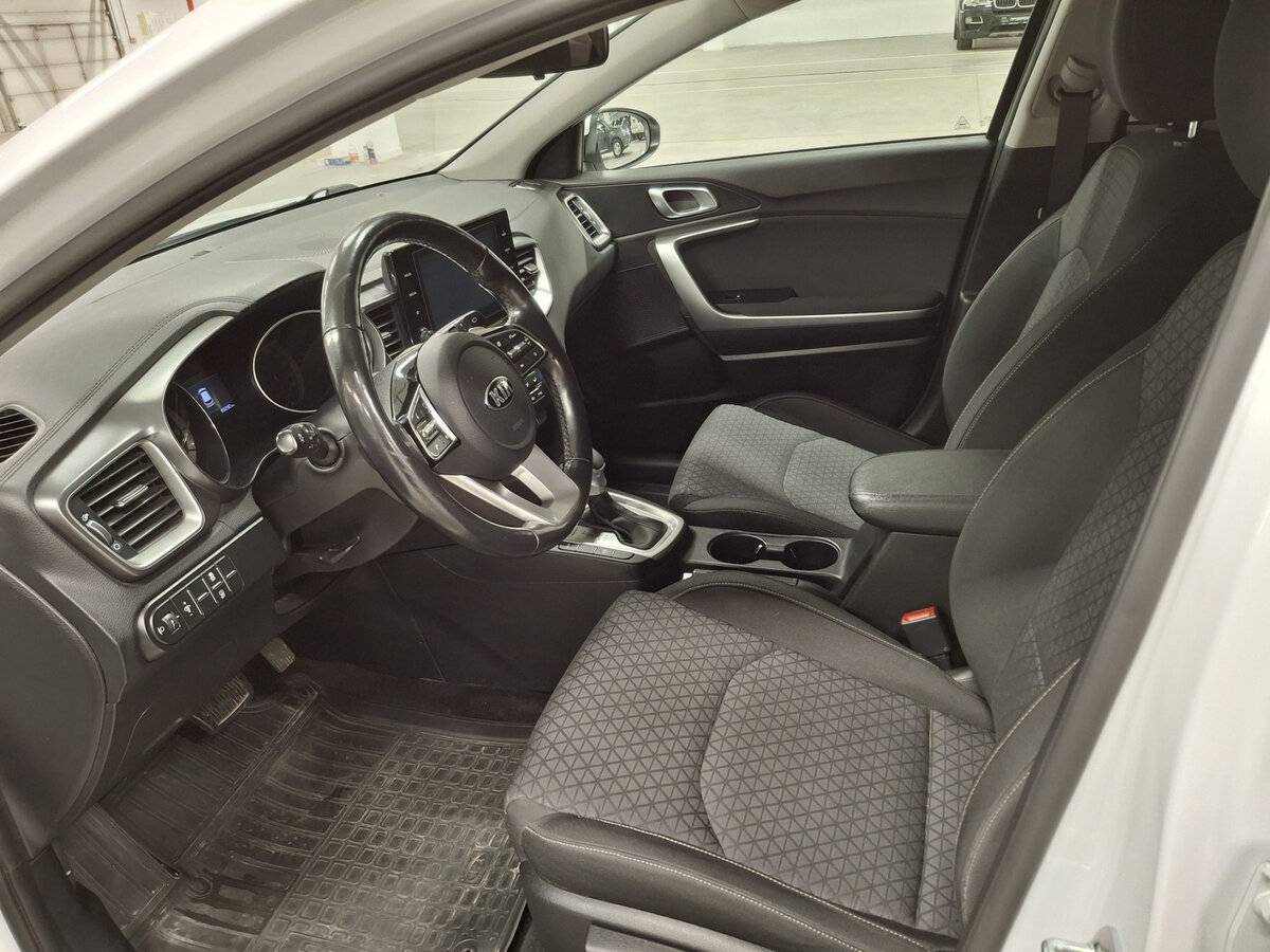 Kia XCeed с пробегом — 2020 год. Фото: #15