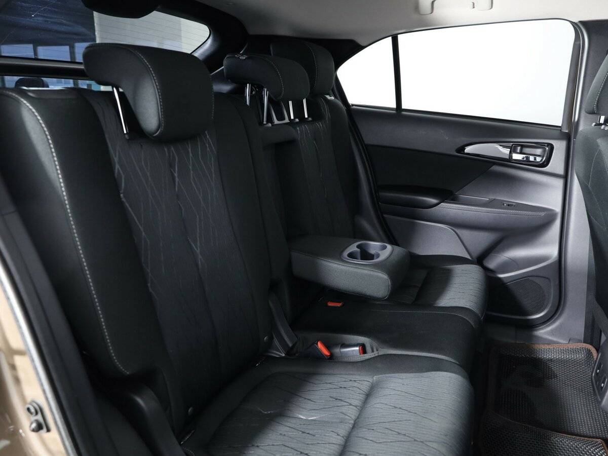 Mitsubishi Eclipse Cross с пробегом — 2019 год. Фото: #12