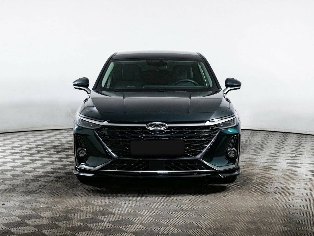 Chery Arrizo 8 с пробегом — 2024 год. Фото: #1