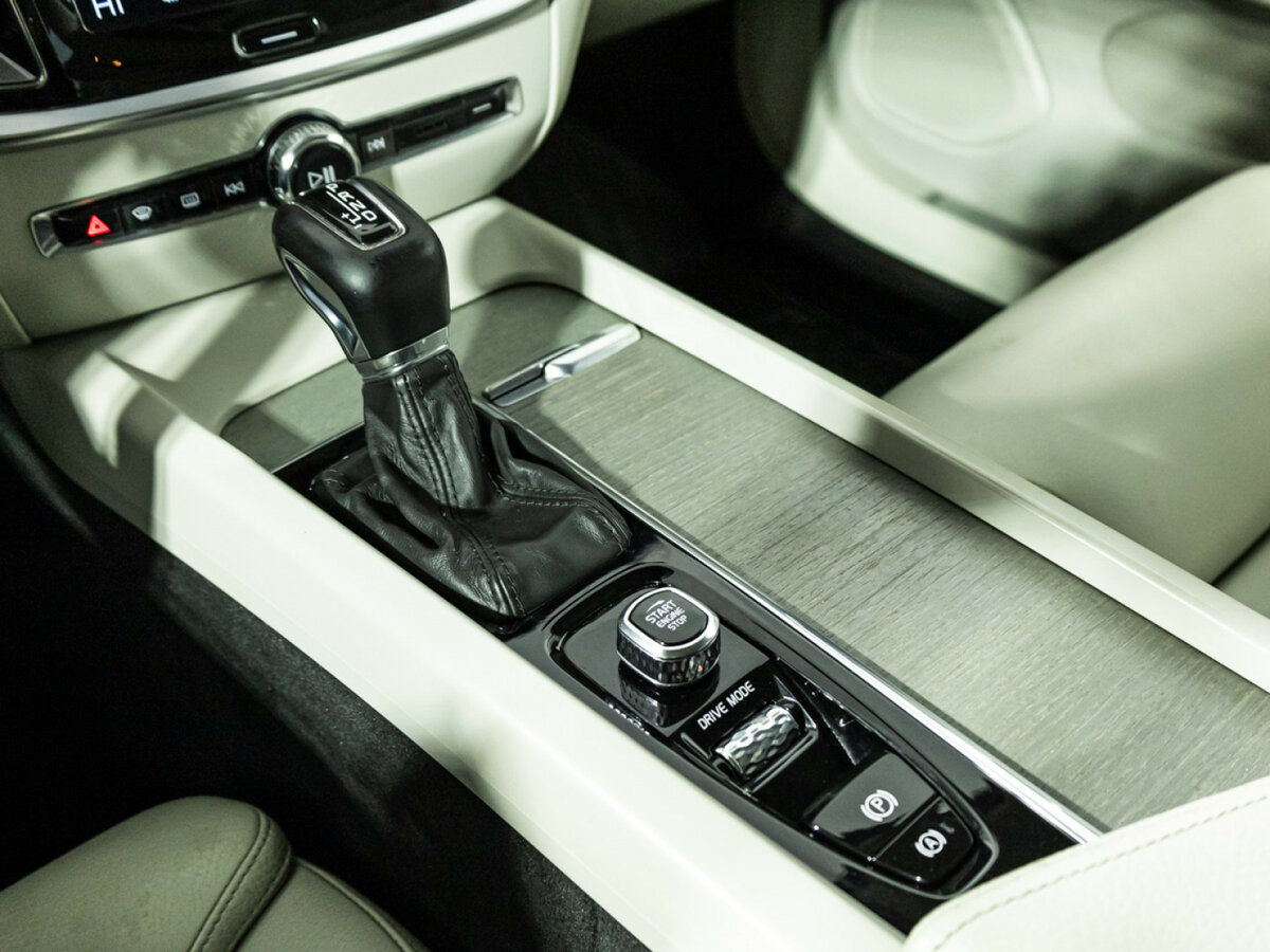 Volvo V60 с пробегом — 2018 год. Фото: #14