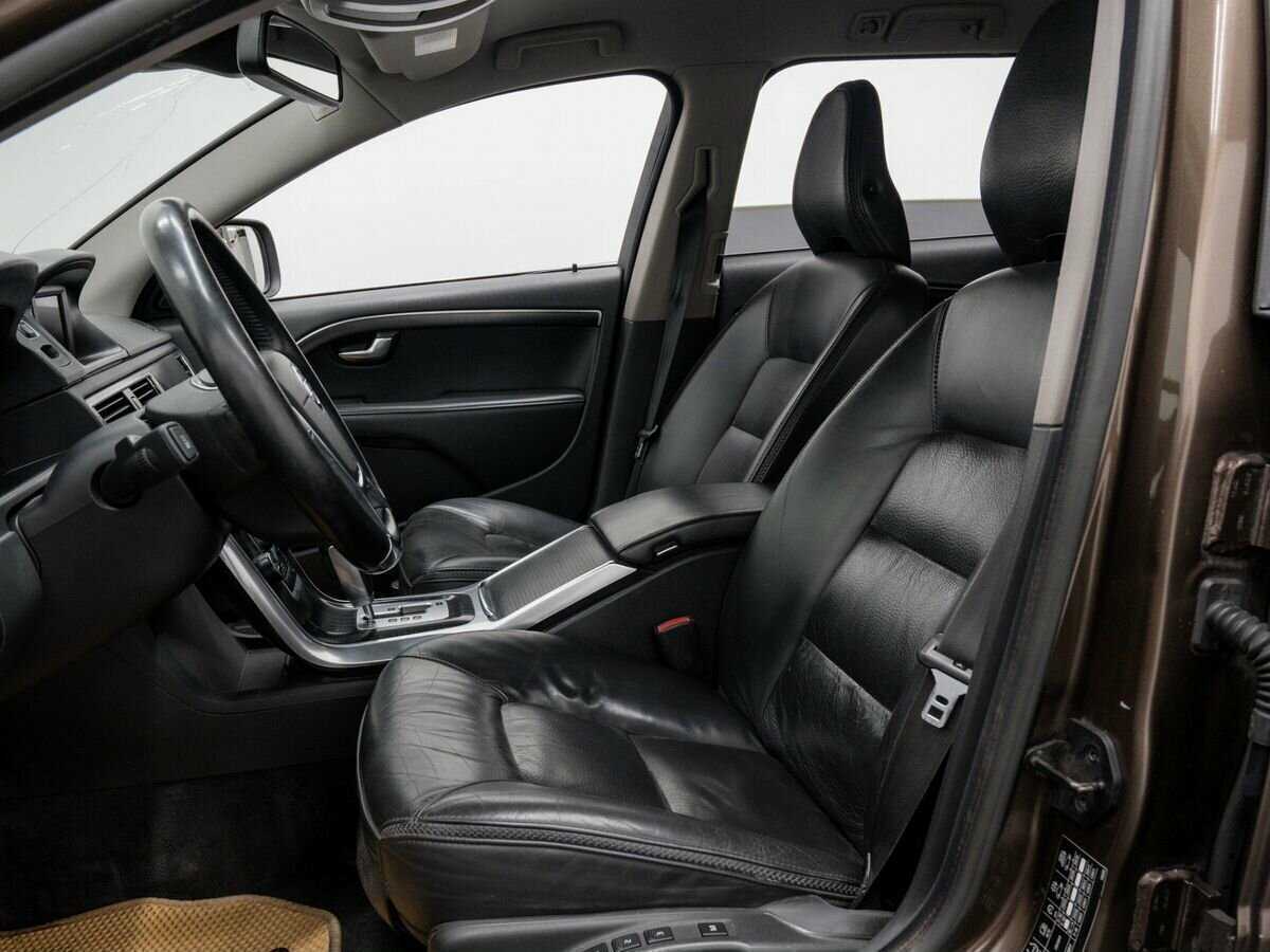 Volvo XC70 с пробегом — 2012 год. Фото: #13