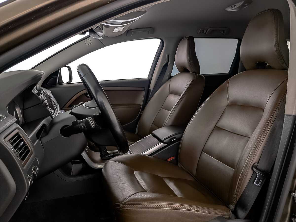 Volvo XC70 с пробегом — 2015 год. Фото: #19