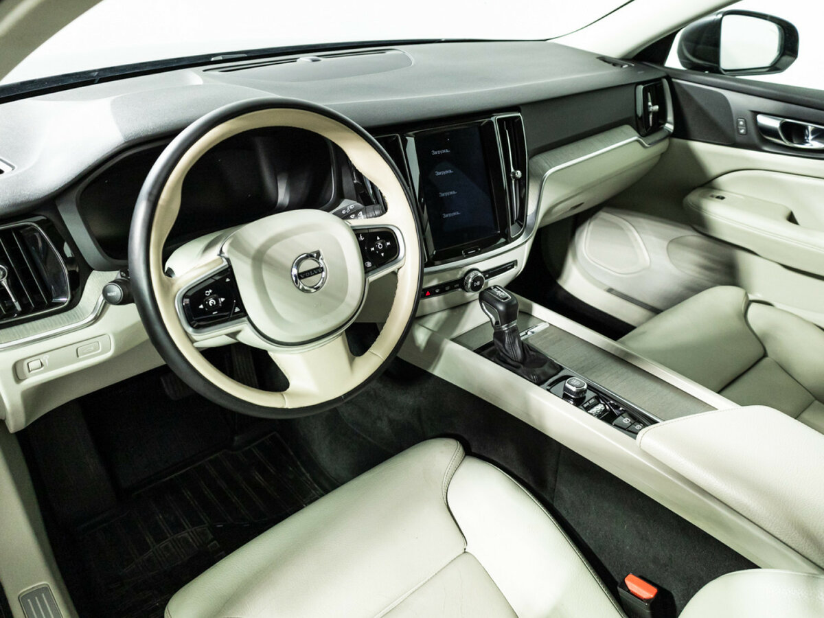 Volvo V60 с пробегом — 2018 год. Фото: #10
