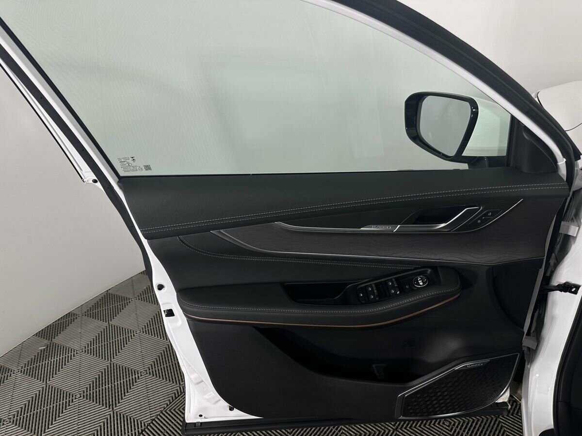 EXEED LX с пробегом — 2023 год. Фото: #7