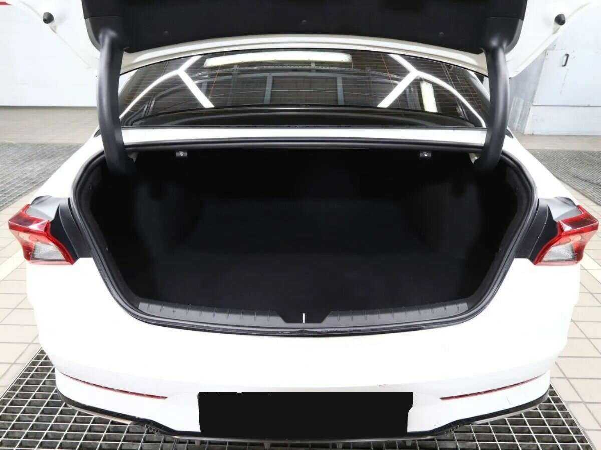 Kia K5 с пробегом — 2020 год. Фото: #4