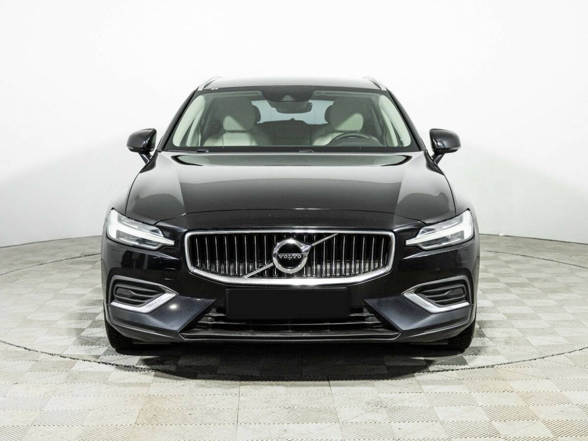 Volvo V60 с пробегом — 2018 год. Фото: #1