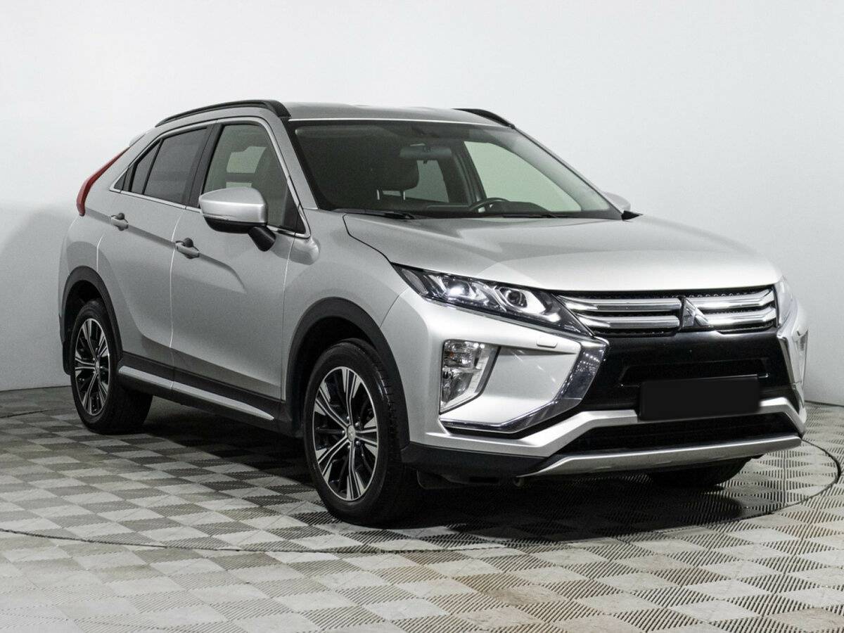 Mitsubishi Eclipse Cross с пробегом — 2018 год. Фото: #2