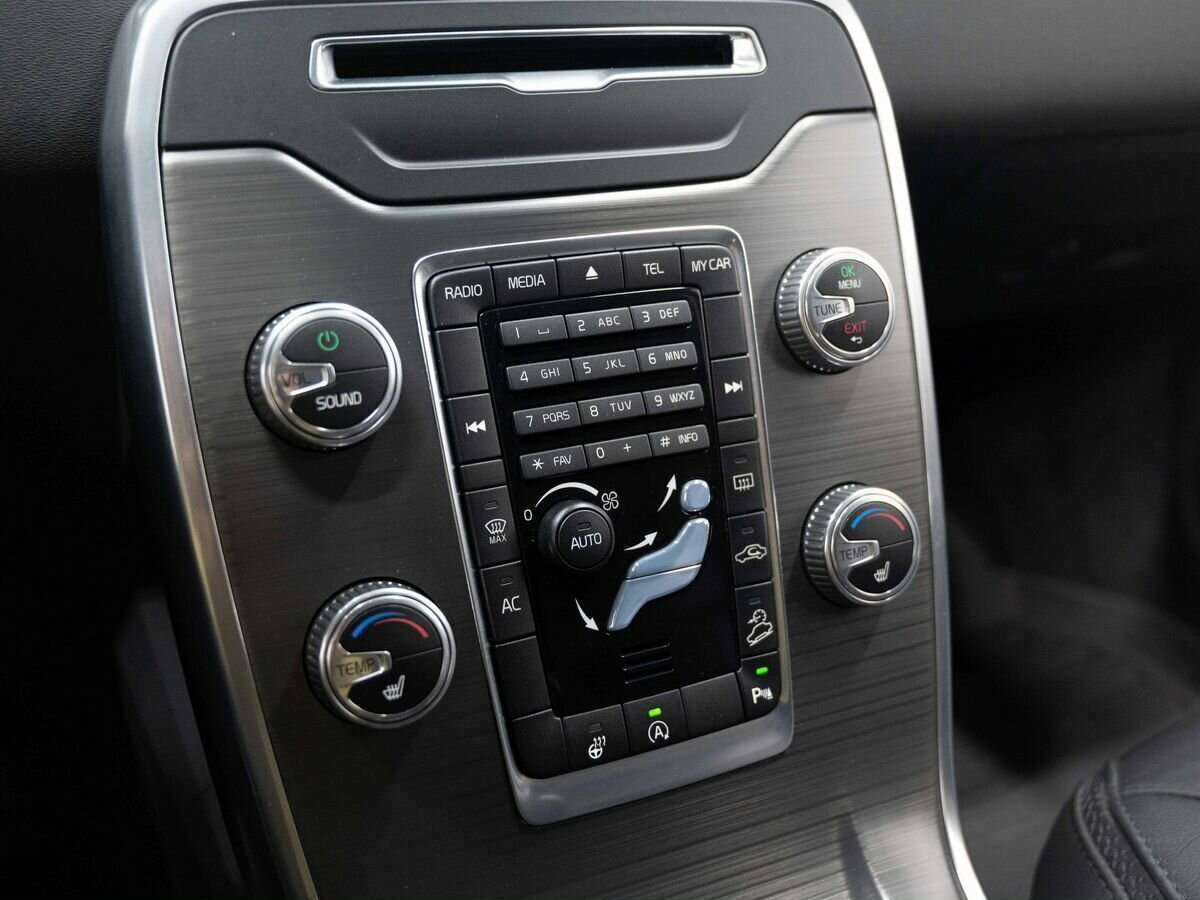 Volvo XC70 с пробегом — 2016 год. Фото: #17
