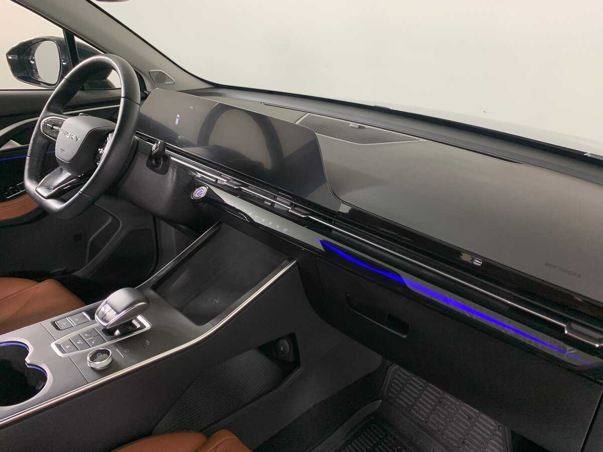 OMODA C5 с пробегом — 2023 год. Фото: #13