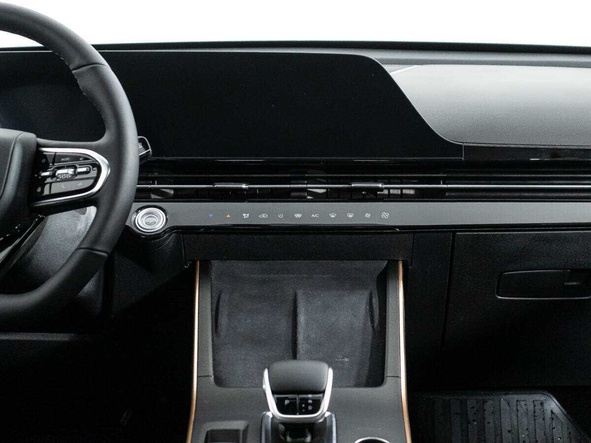 OMODA C5 с пробегом — 2024 год. Фото: #13