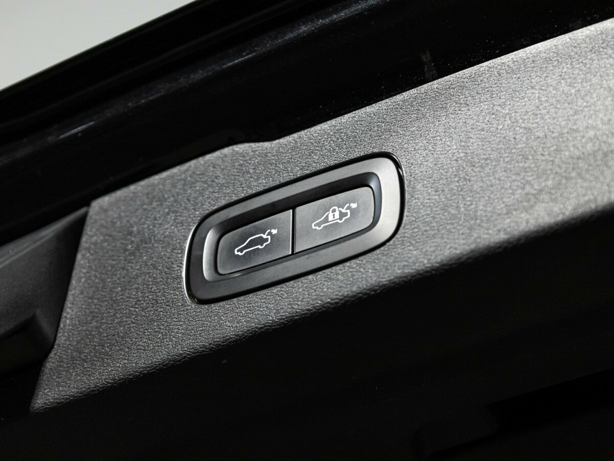 Volvo V60 с пробегом — 2018 год. Фото: #22