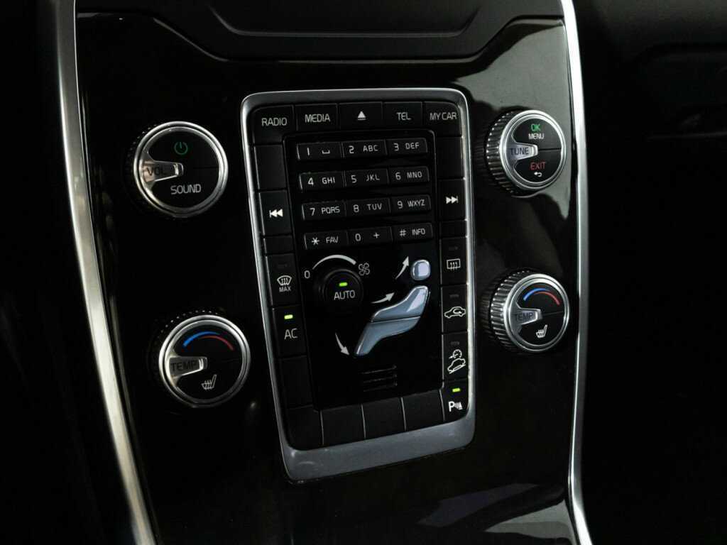 Volvo XC70 с пробегом — 2015 год. Фото: #13