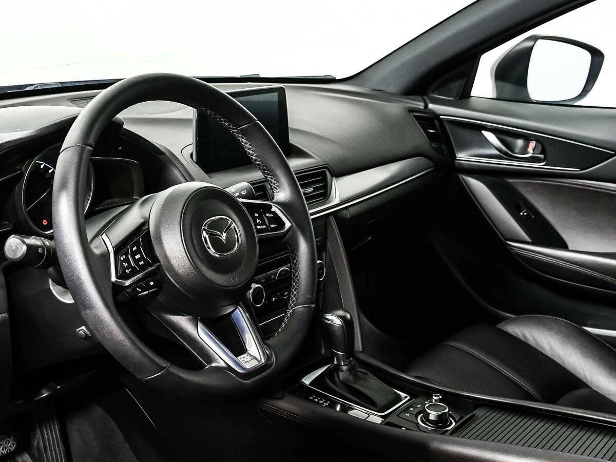 Mazda CX-4 с пробегом — 2023 год. Фото: #11