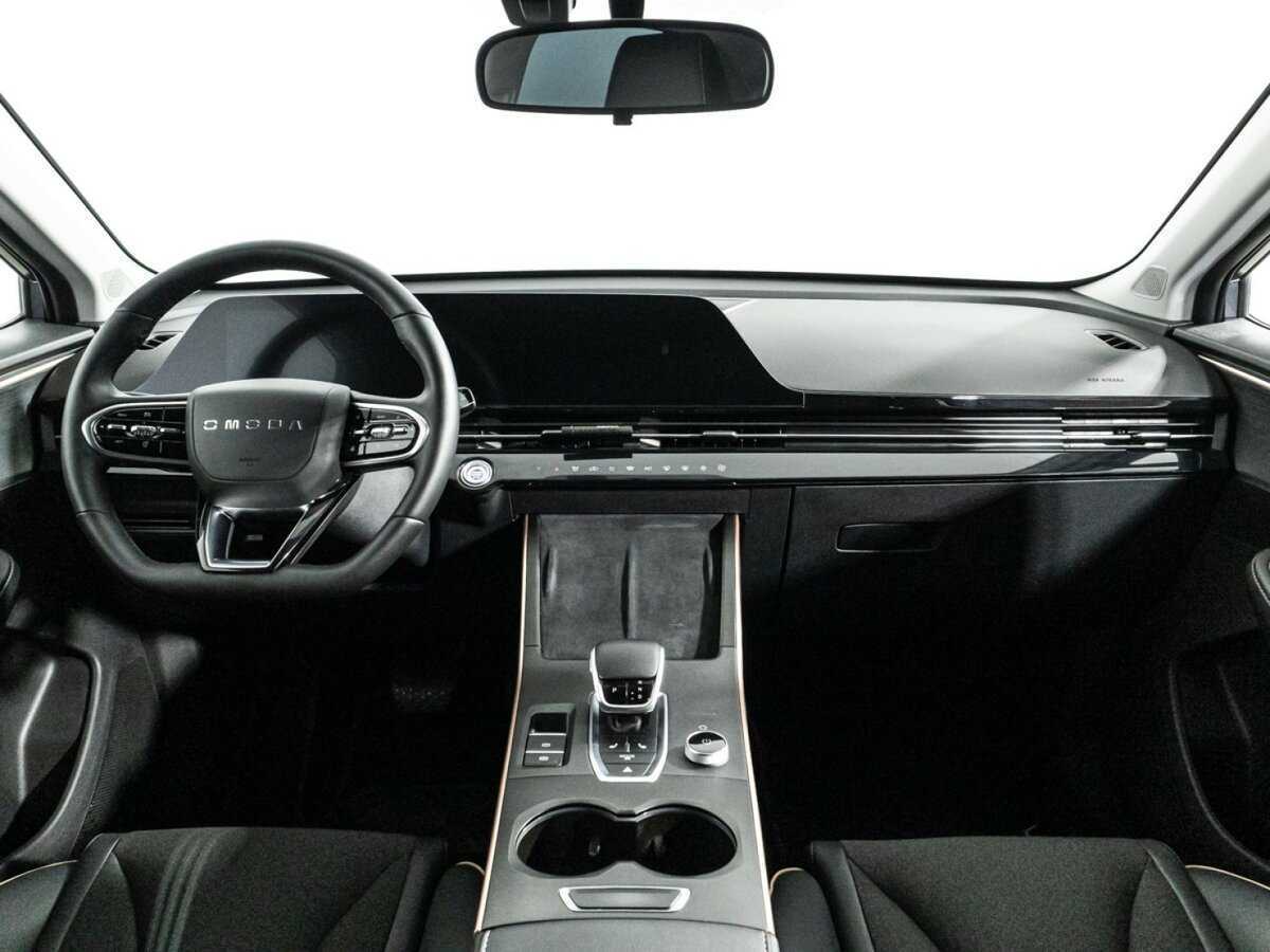 OMODA C5 с пробегом — 2024 год. Фото: #12