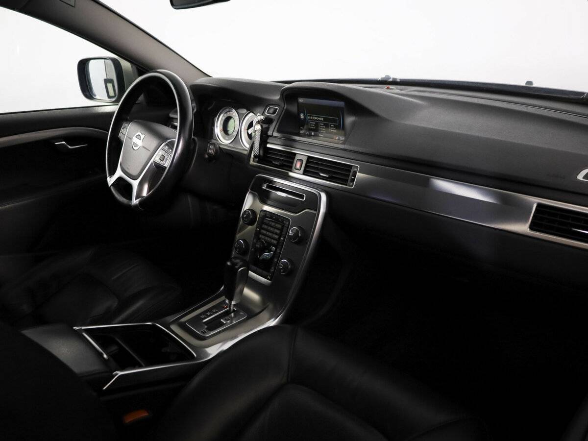 Volvo XC70 с пробегом — 2012 год. Фото: #10