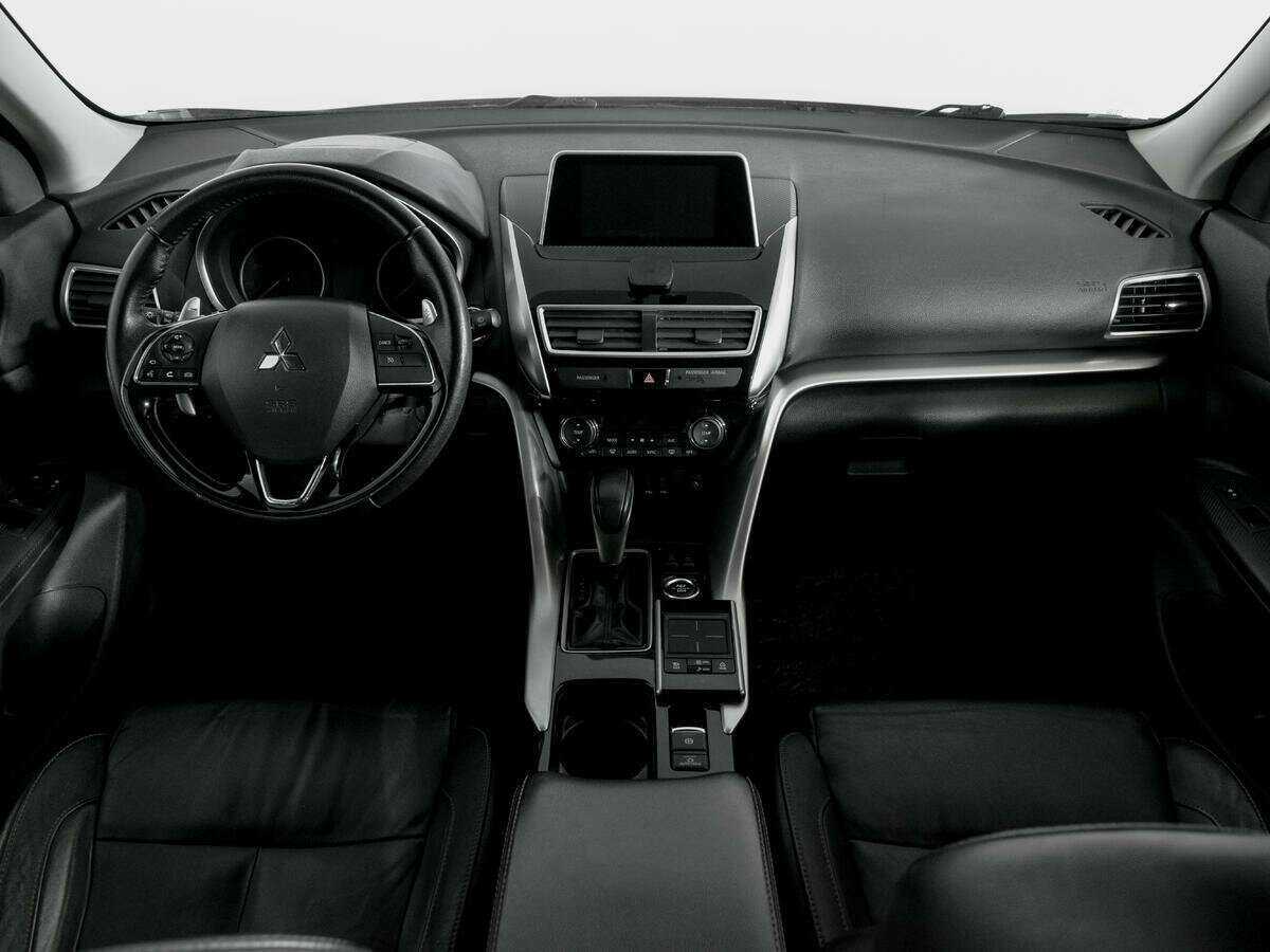 Mitsubishi Eclipse Cross с пробегом — 2019 год. Фото: #11