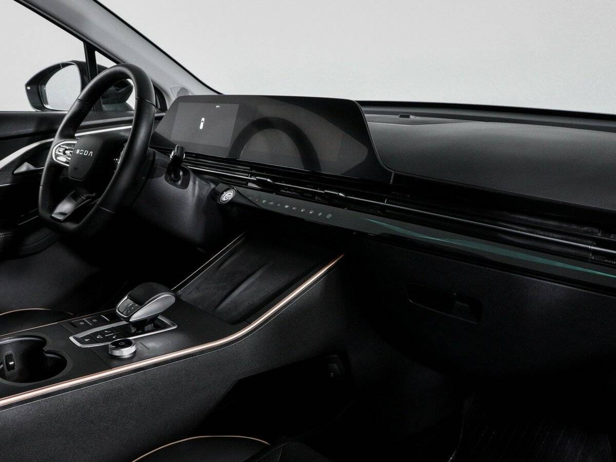 OMODA C5 с пробегом — 2024 год. Фото: #8