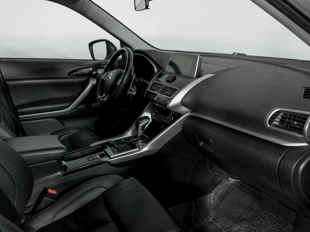 Mitsubishi Eclipse Cross с пробегом — 2019 год. Фото: #8