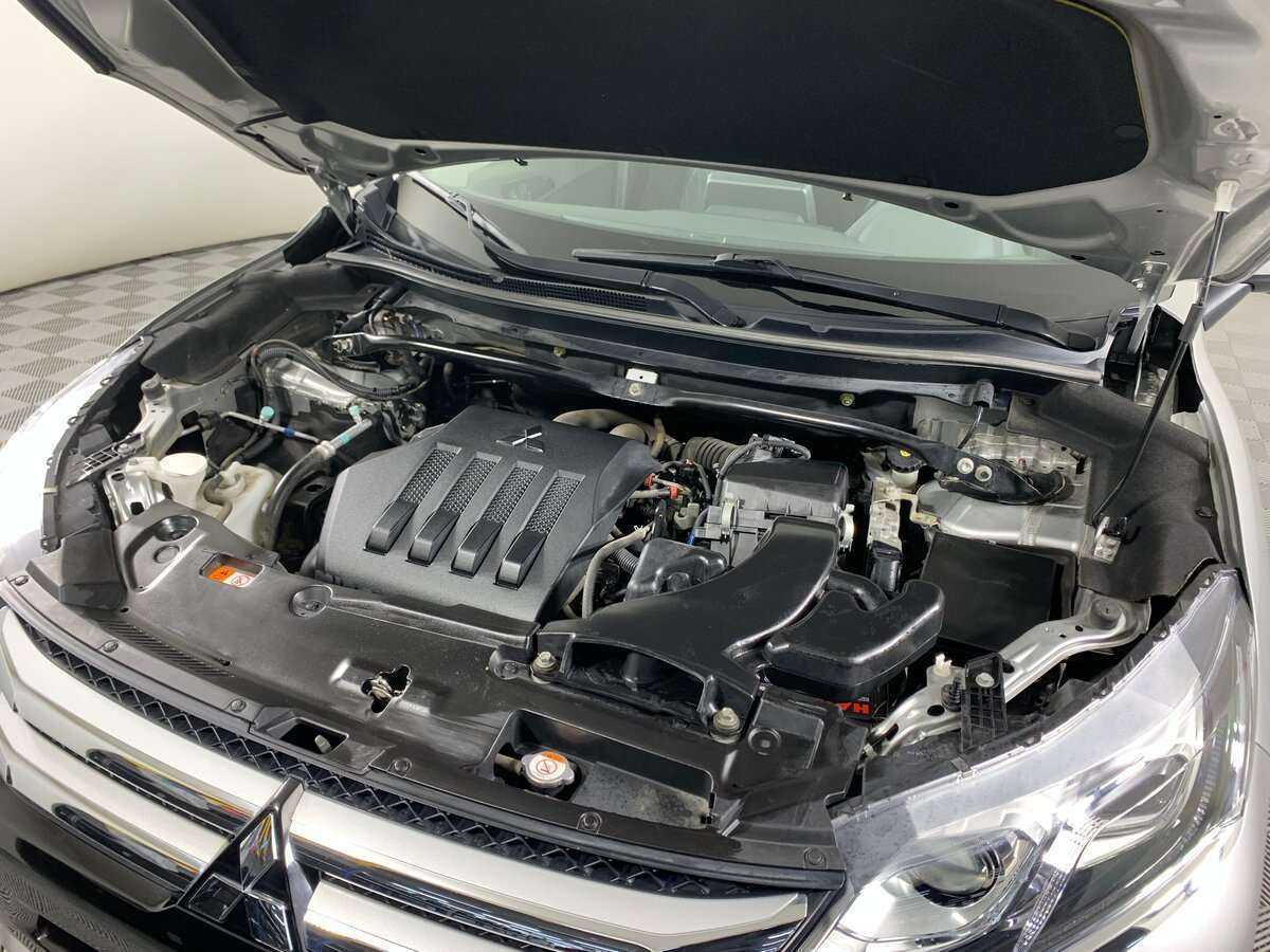 Mitsubishi Eclipse Cross с пробегом — 2018 год. Фото: #10