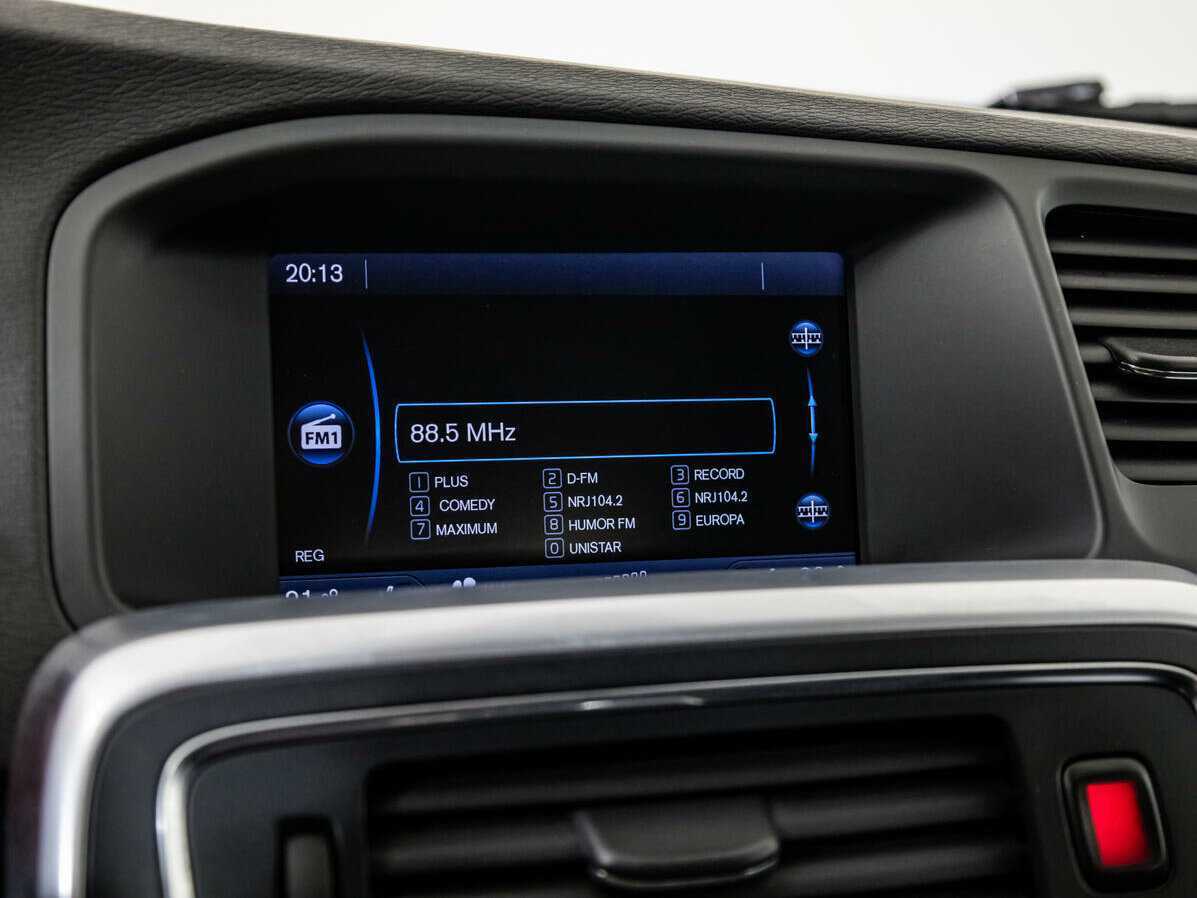 Volvo V60 с пробегом — 2012 год. Фото: #13