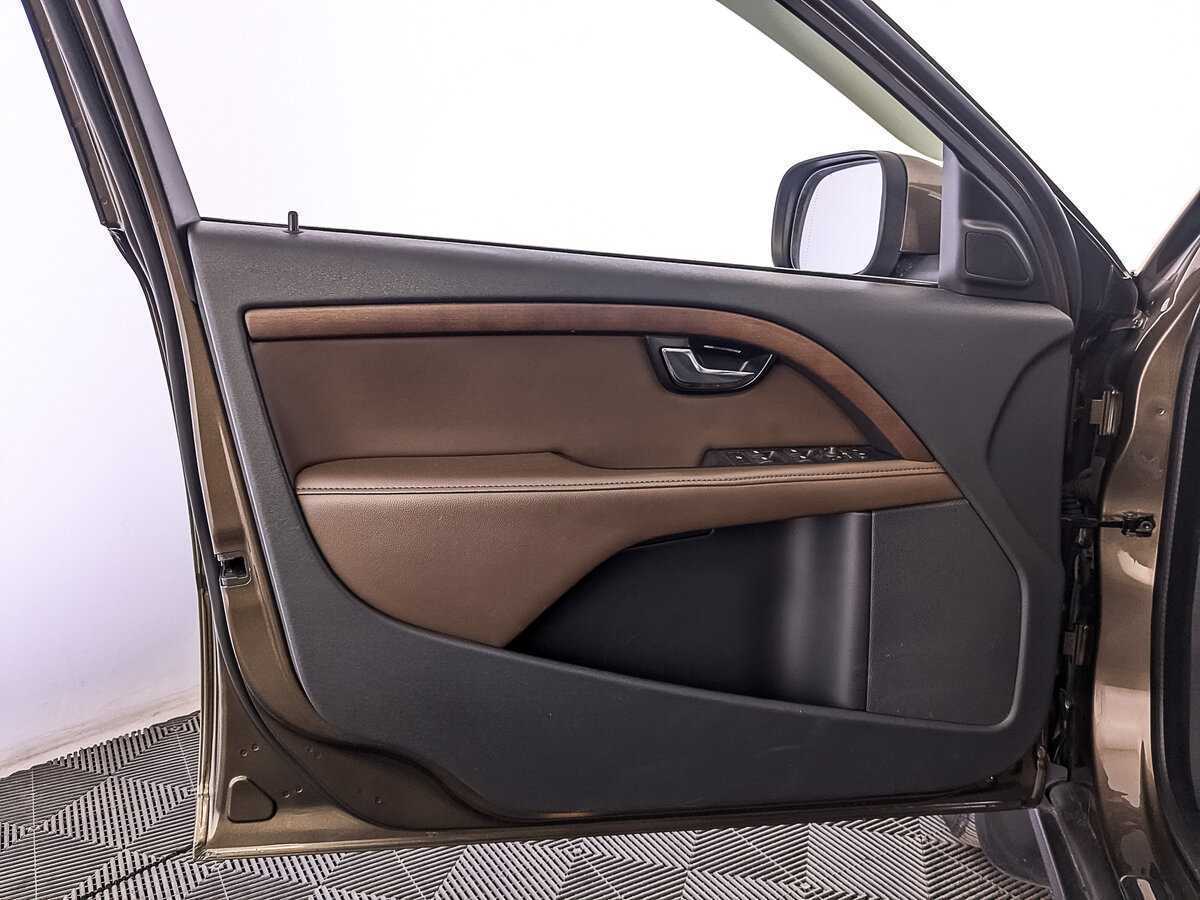 Volvo XC70 с пробегом — 2015 год. Фото: #18