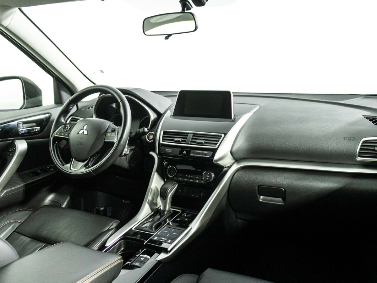Mitsubishi Eclipse Cross с пробегом — 2018 год. Фото: #8