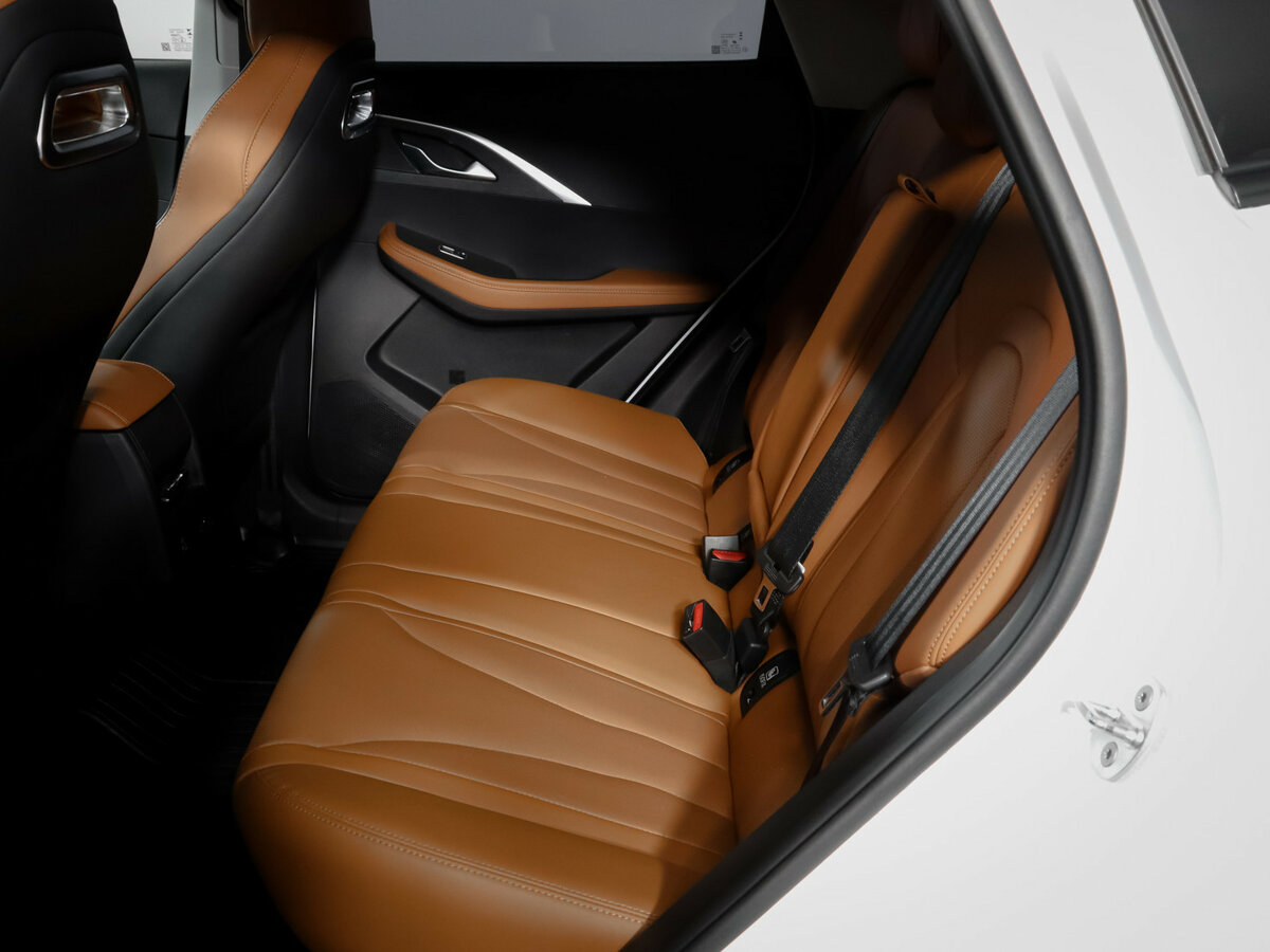 OMODA C5 с пробегом — 2022 год. Фото: #9