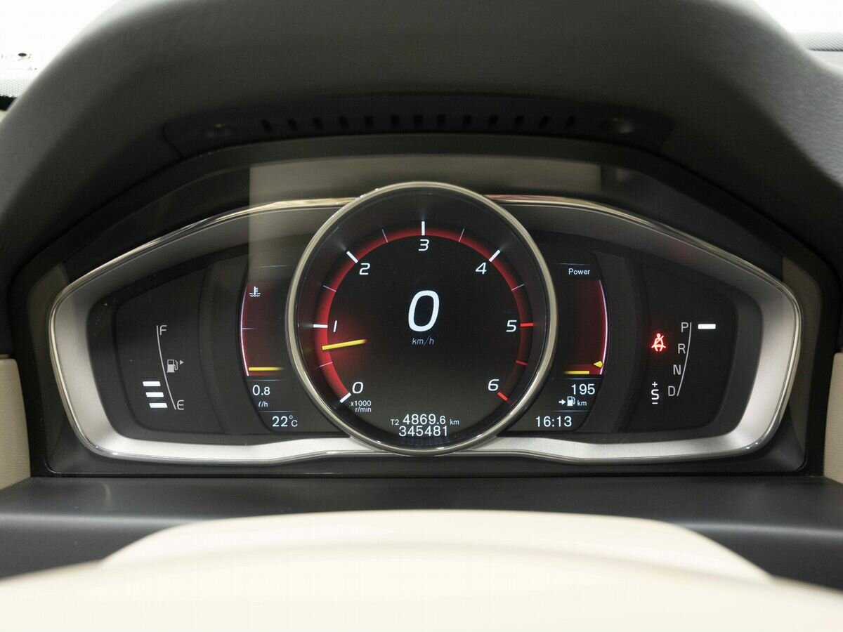 Volvo XC70 с пробегом — 2014 год. Фото: #15