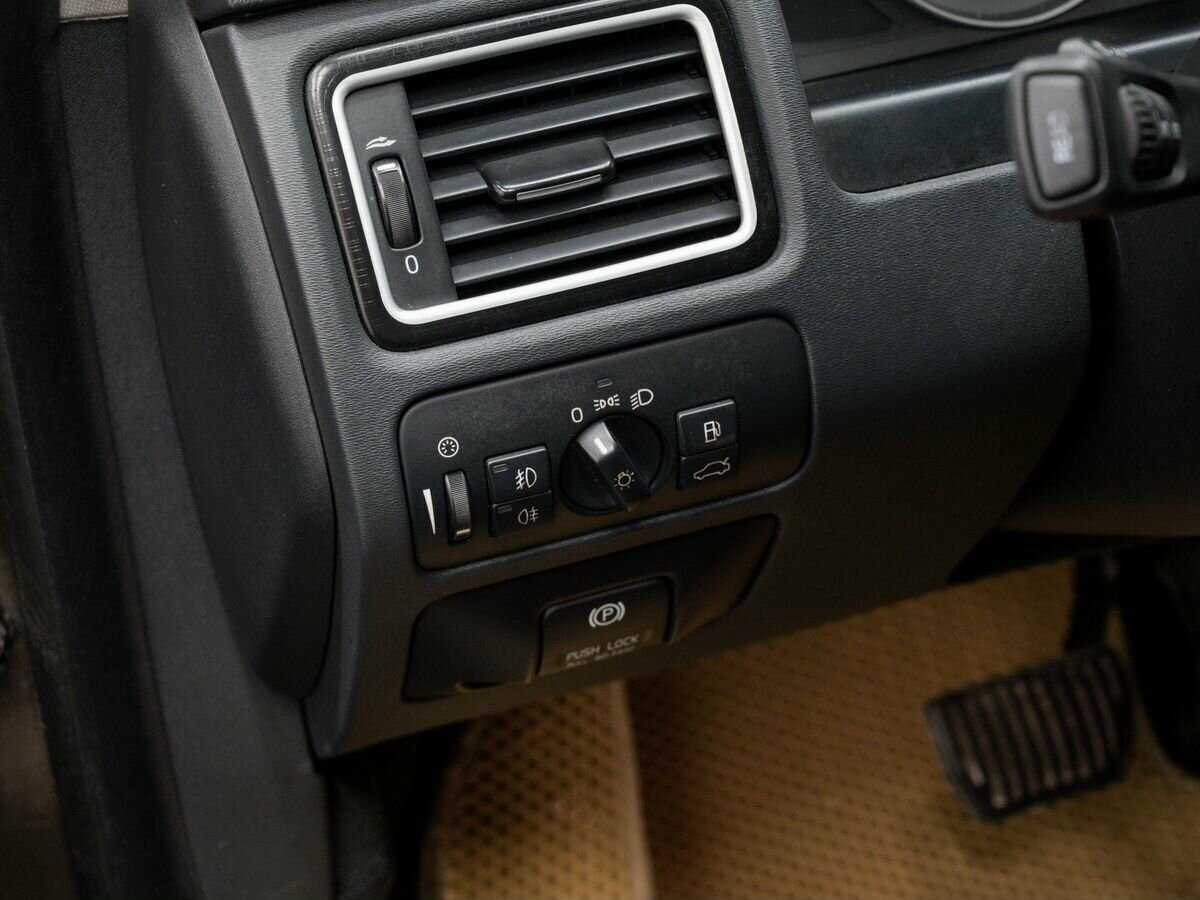 Volvo XC70 с пробегом — 2012 год. Фото: #14