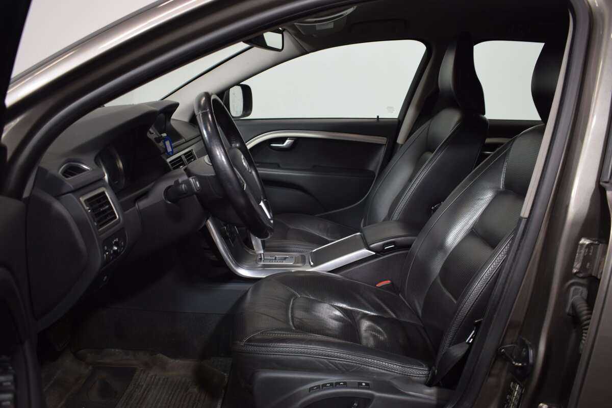 Volvo XC70 с пробегом — 2012 год. Фото: #11