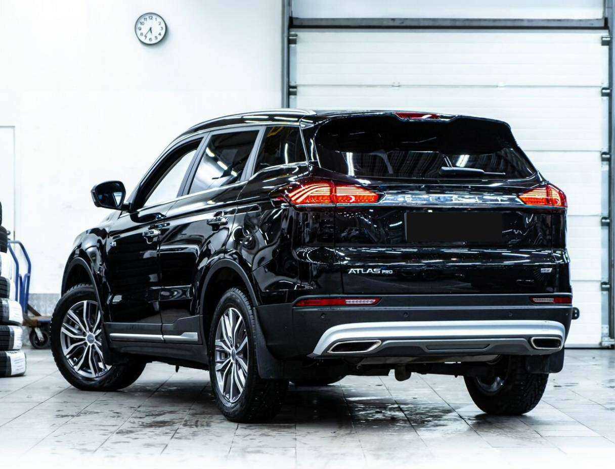 Geely Atlas Pro с пробегом — 2022 год. Фото: #3