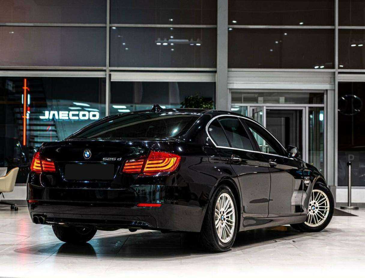 BMW 5 серии с пробегом — 2012 год. Фото: #2